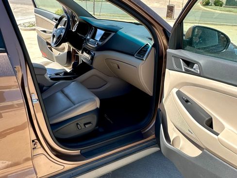 Used 2017 Hyundai Tucson SE Plus image 15