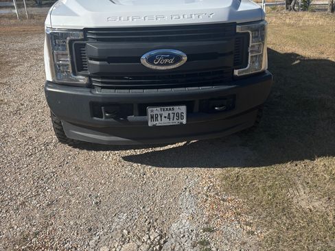 Used 2018 Ford F350 XL w/ Power Equipment Group image 11