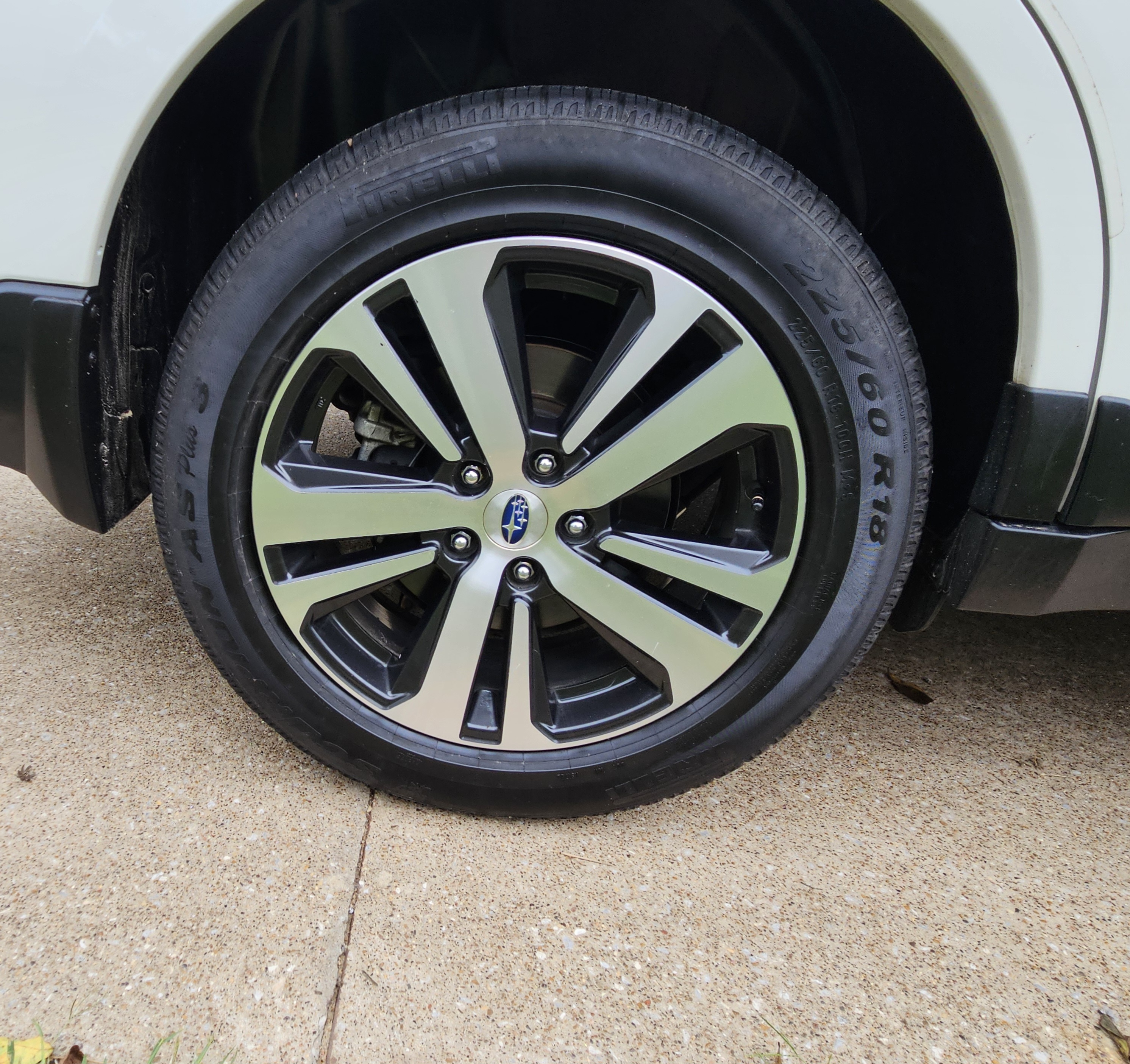 Used 2018 Subaru Outback 3.6R Limited AWD/4WD image 15