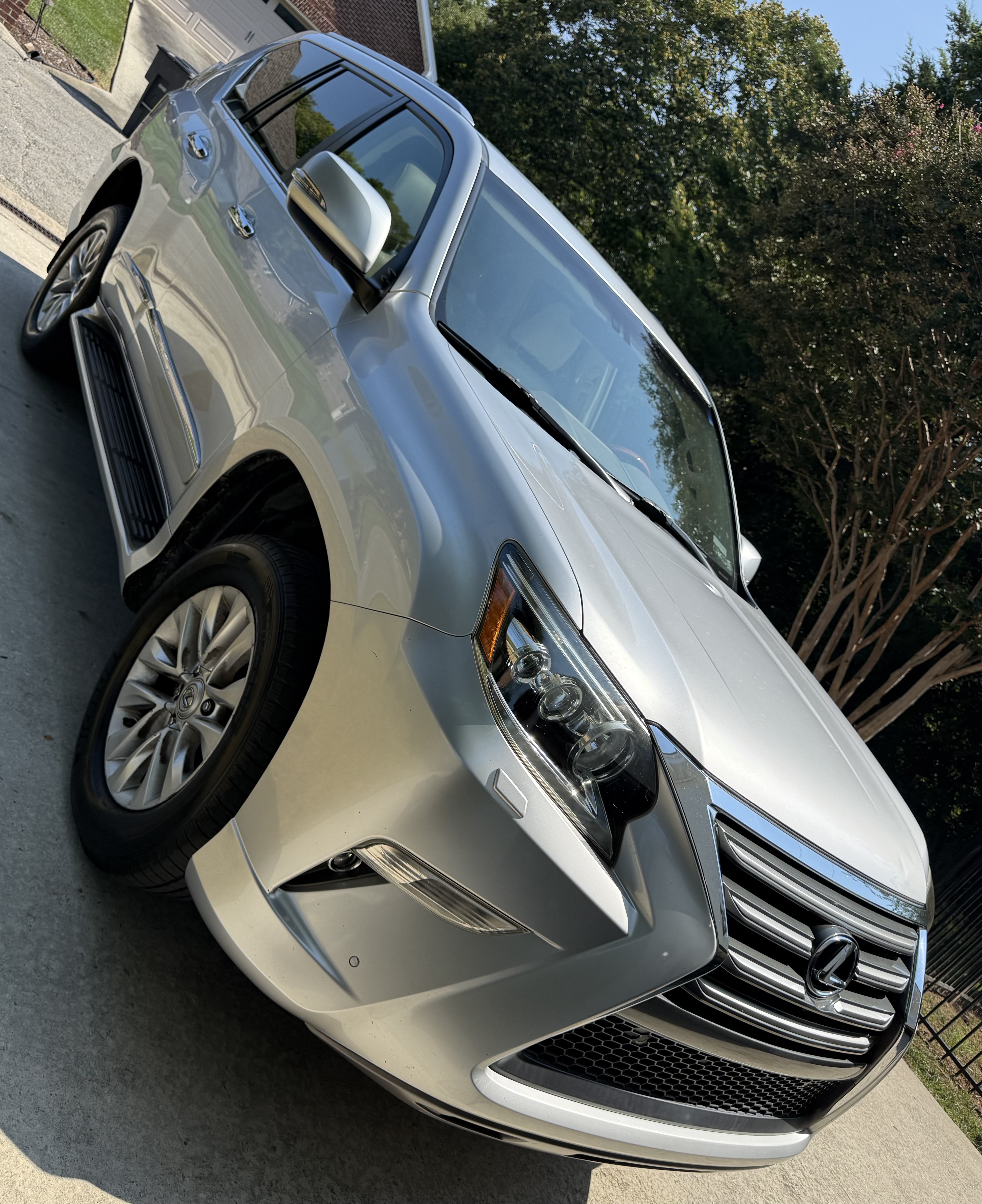 Used 2015 Lexus GX 460 w/ Premium Package AWD/4WD image 2