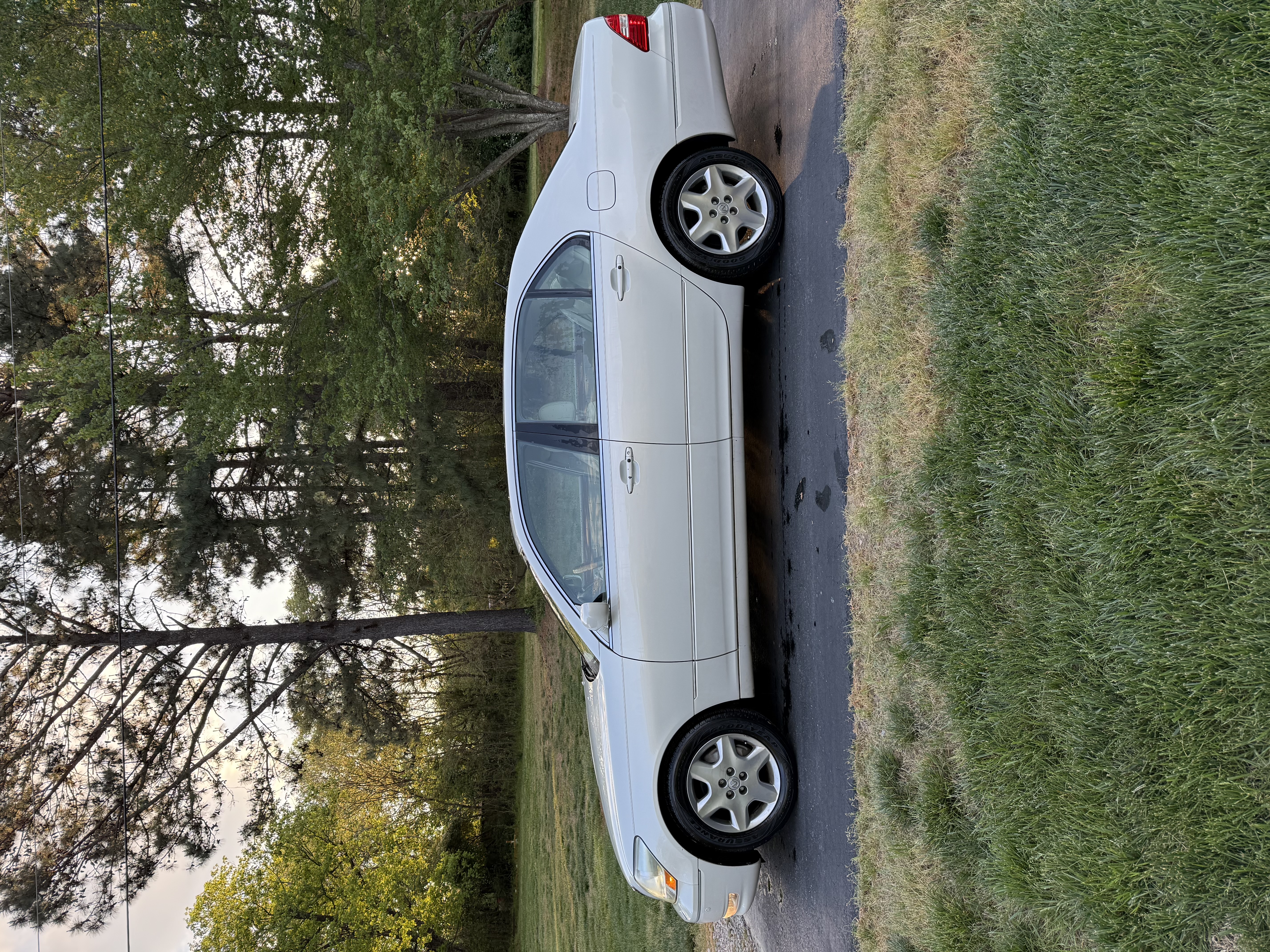Used 2004 Lexus LS 430 RWD image 5