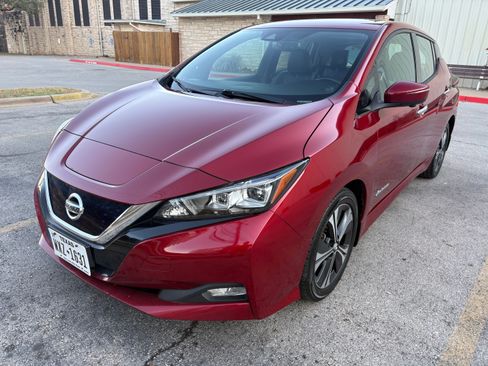 Used 2019 Nissan Leaf SL w/ SL Technology Package image 4