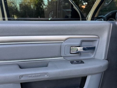 Used 2017 RAM 2500 Big Horn image 21