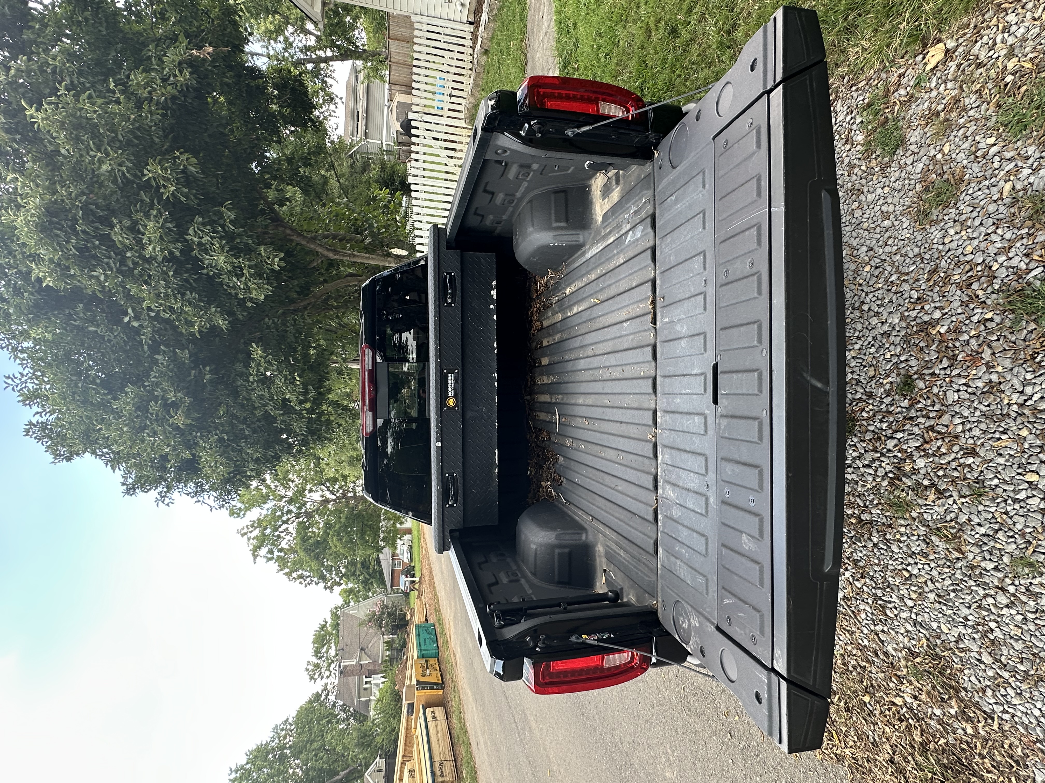 Used 2024 GMC Sierra 1500 AT4X AWD/4WD image 16