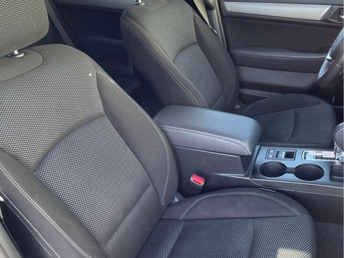 Used 2019 Subaru Outback 2.5i Premium image 6