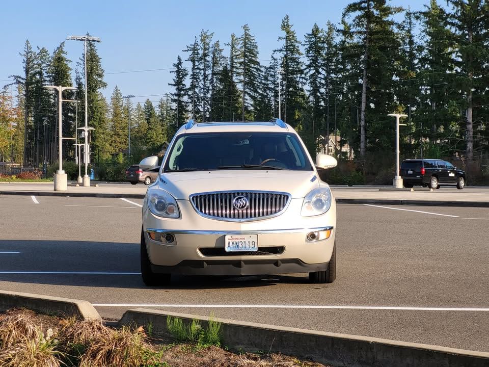 Used 2008 Buick Enclave CXL w/ Entertainment Package #4 AWD/4WD image 10