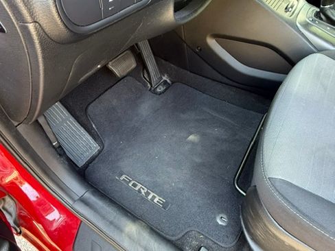 Used 2014 Kia Forte EX image 8
