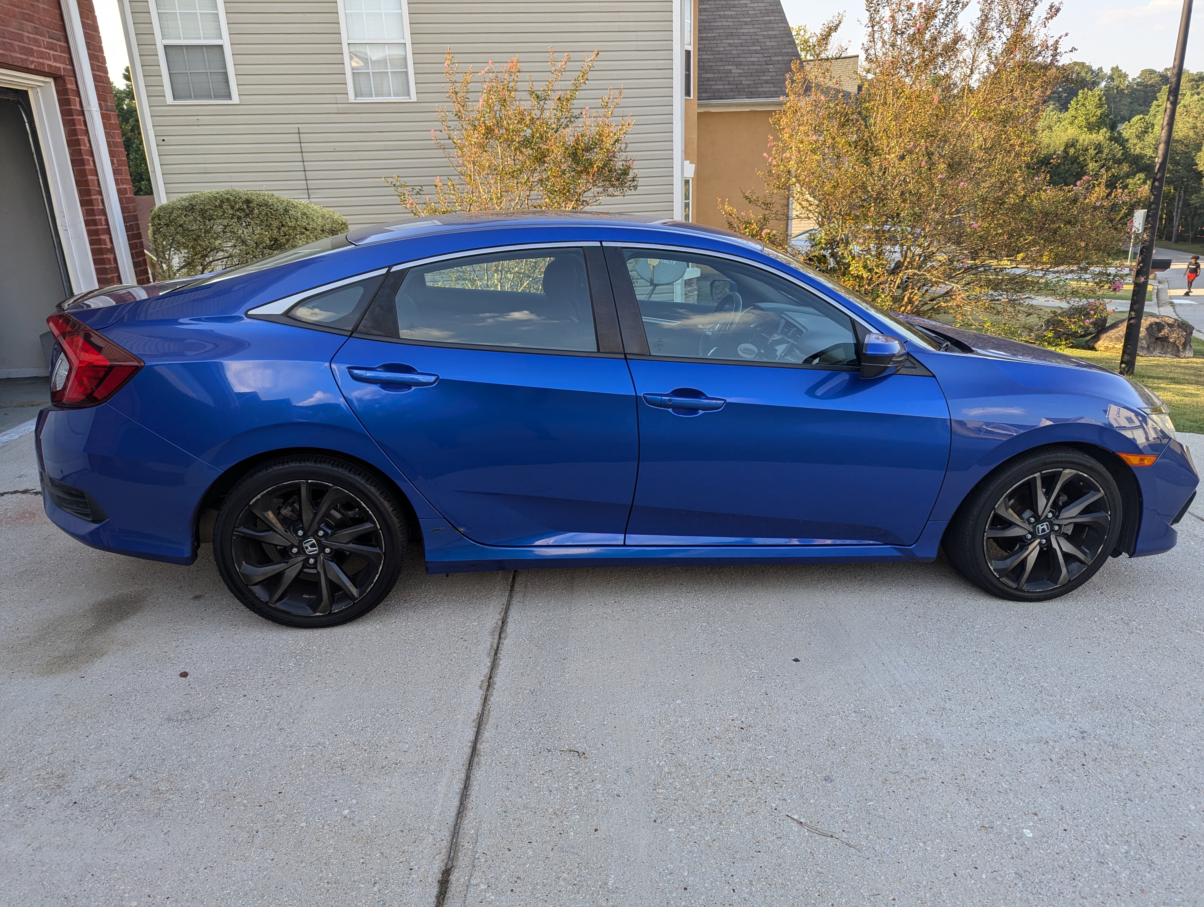 Used 2019 Honda Civic Sport image 6