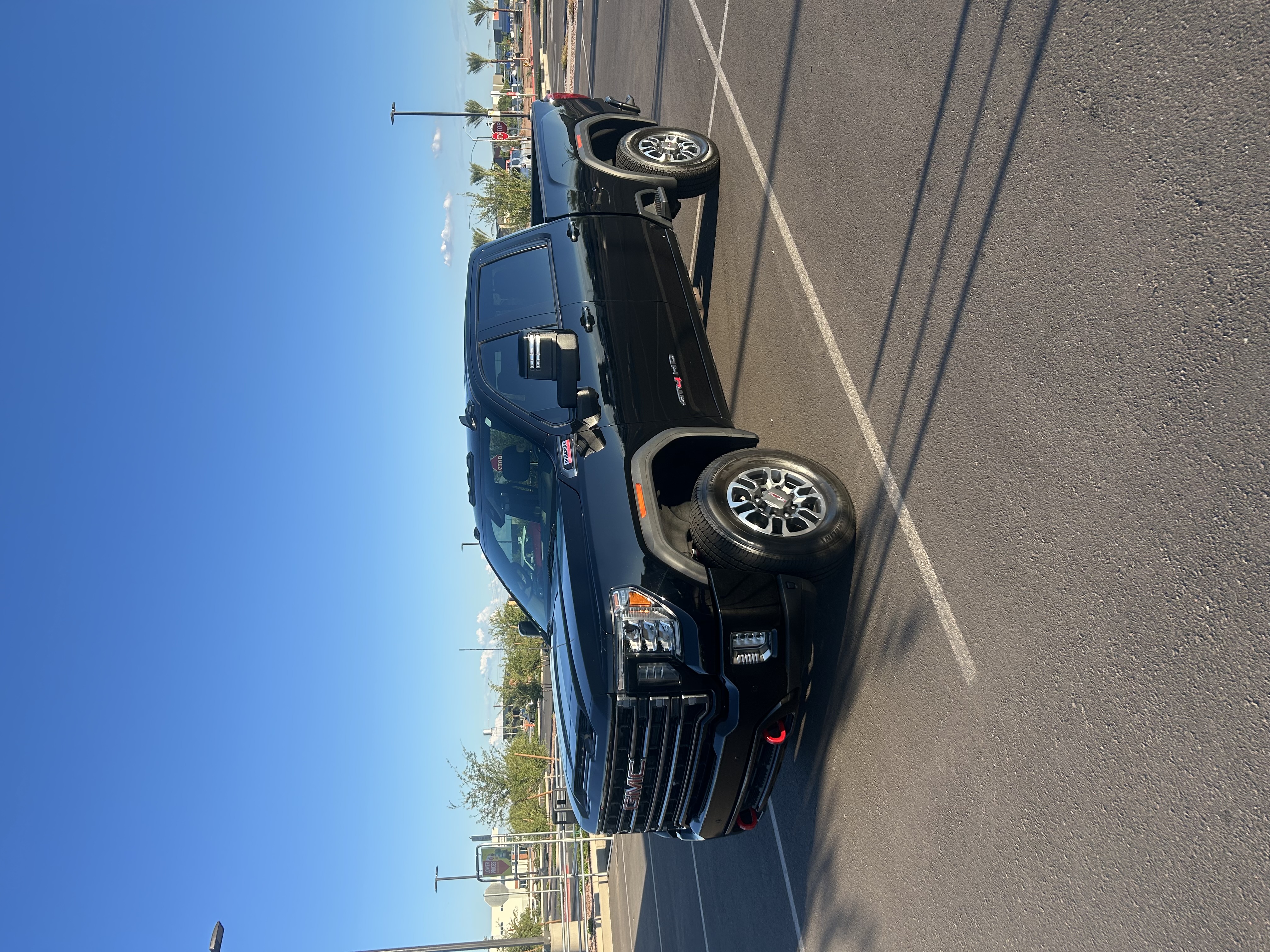 Used 2023 GMC Sierra 2500 AT4 w/ AT4 Preferred Package AWD/4WD image 16