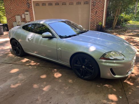 Used 2010 Jaguar XK Coupe RWD image 6