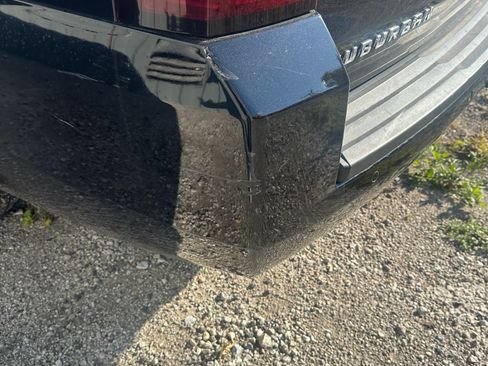 Used 2015 Chevrolet Suburban LT w/ Luxury Package image 18