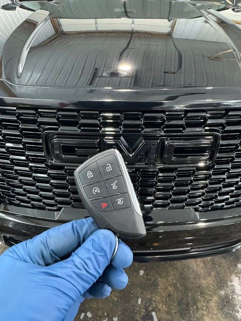 Used 2021 GMC Yukon Denali w/ Denali Premium Package AWD/4WD image 9
