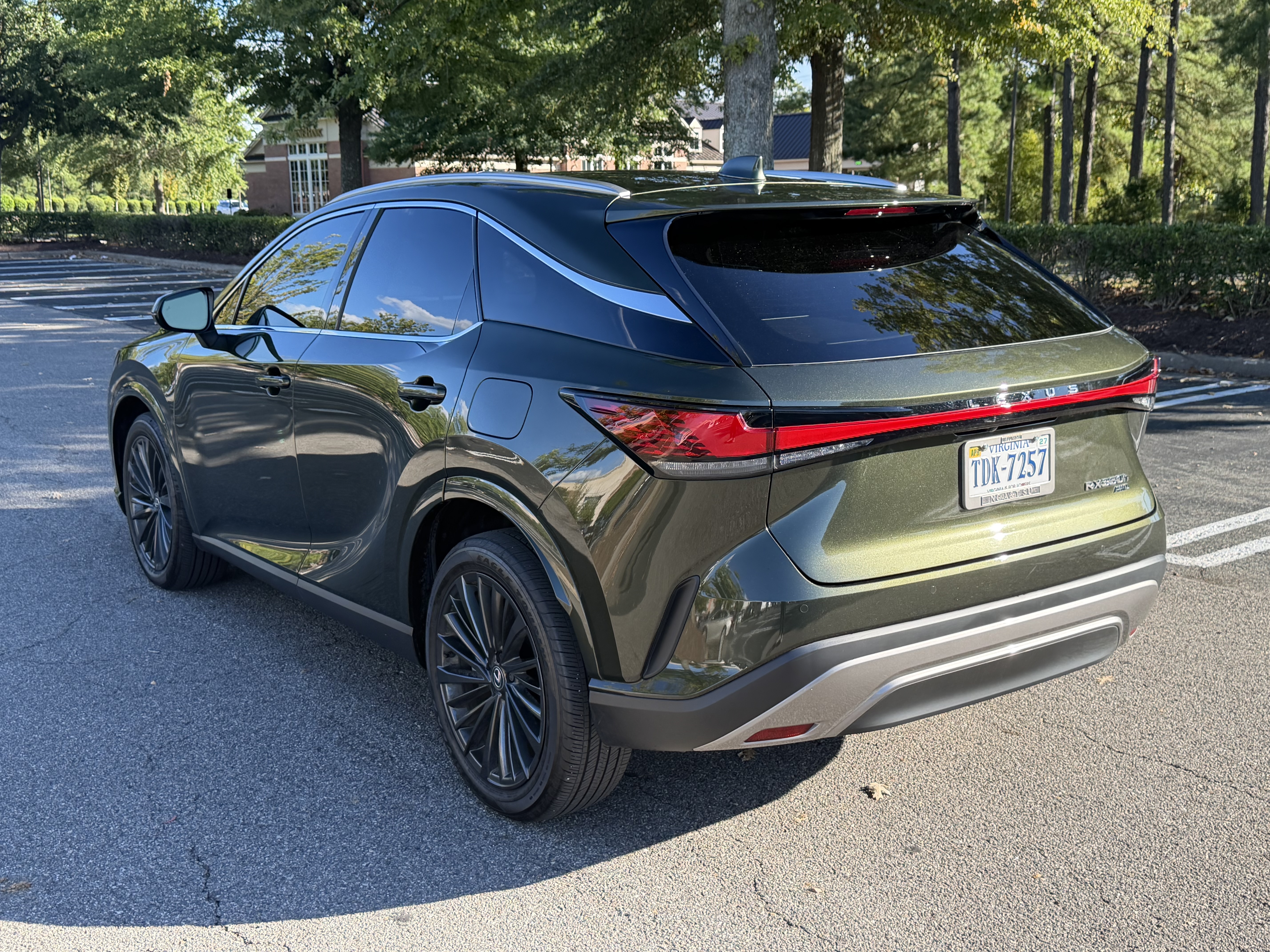 Used 2025 Lexus RX 350h w/ Accessory Package (K3) AWD/4WD image 2
