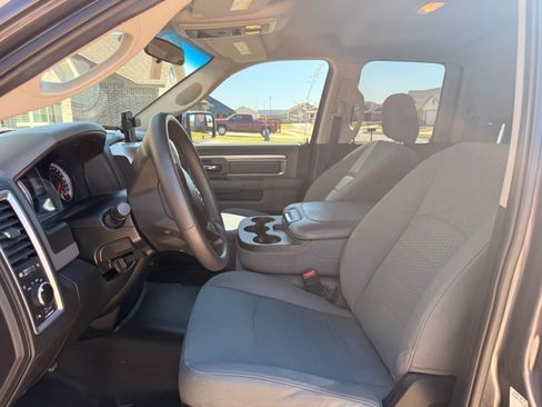 Used 2018 RAM 1500 Classic SLT image 8