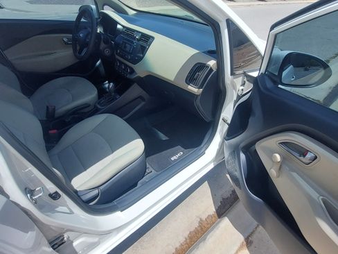 Used 2013 Kia Rio LX FWD image 8