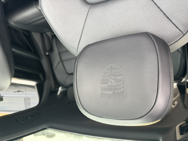 Used 2022 Porsche Cayenne Coupe AWD/4WD image 19