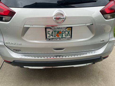 Used 2017 Nissan Rogue SL w/ SL Premium Package FWD image 12