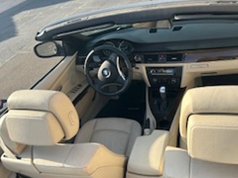 Used 2010 BMW 328i Convertible RWD image 29