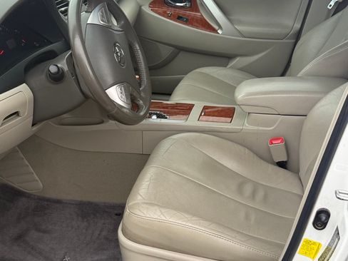 Used 2011 Toyota Camry XLE image 8