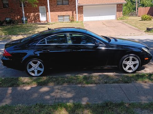 Used 2007 Mercedes-Benz CLS 550 image 10