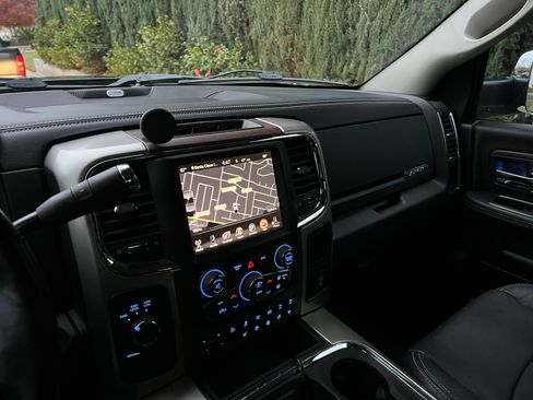 Used 2017 RAM 2500 Laramie w/ Off Road Package image 12