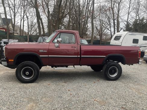 Used 1992 Dodge D/W Truck 250 image 4