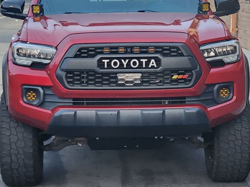 Used 2020 Toyota Tacoma TRD Off-Road image 4