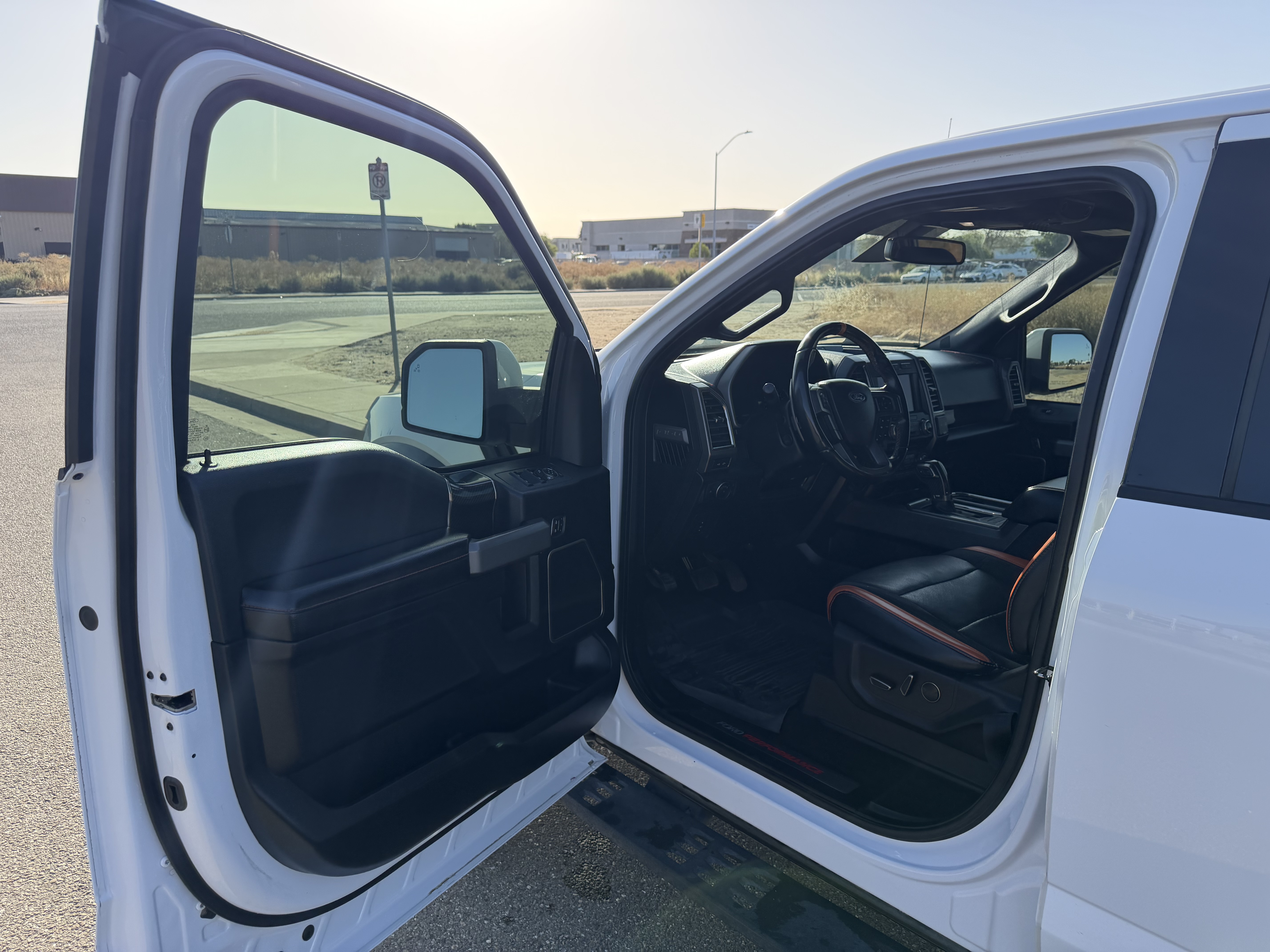 Used 2018 Ford F150 Raptor w/ Equipment Group 802A Luxury AWD/4WD image 12