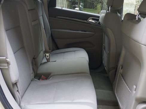 Used 2011 Jeep Grand Cherokee Laredo w/ Trailer Tow Group image 15