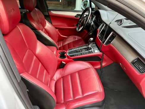Used 2017 Porsche Macan GTS image 12