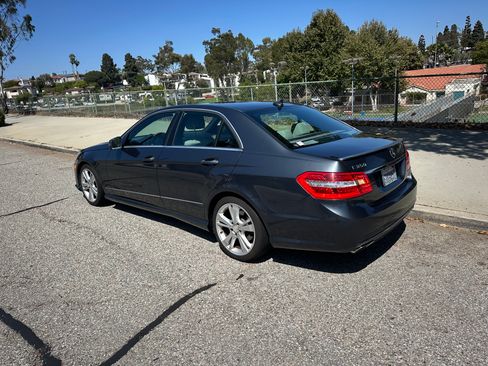 Used 2013 Mercedes-Benz E 350 Sedan image 4