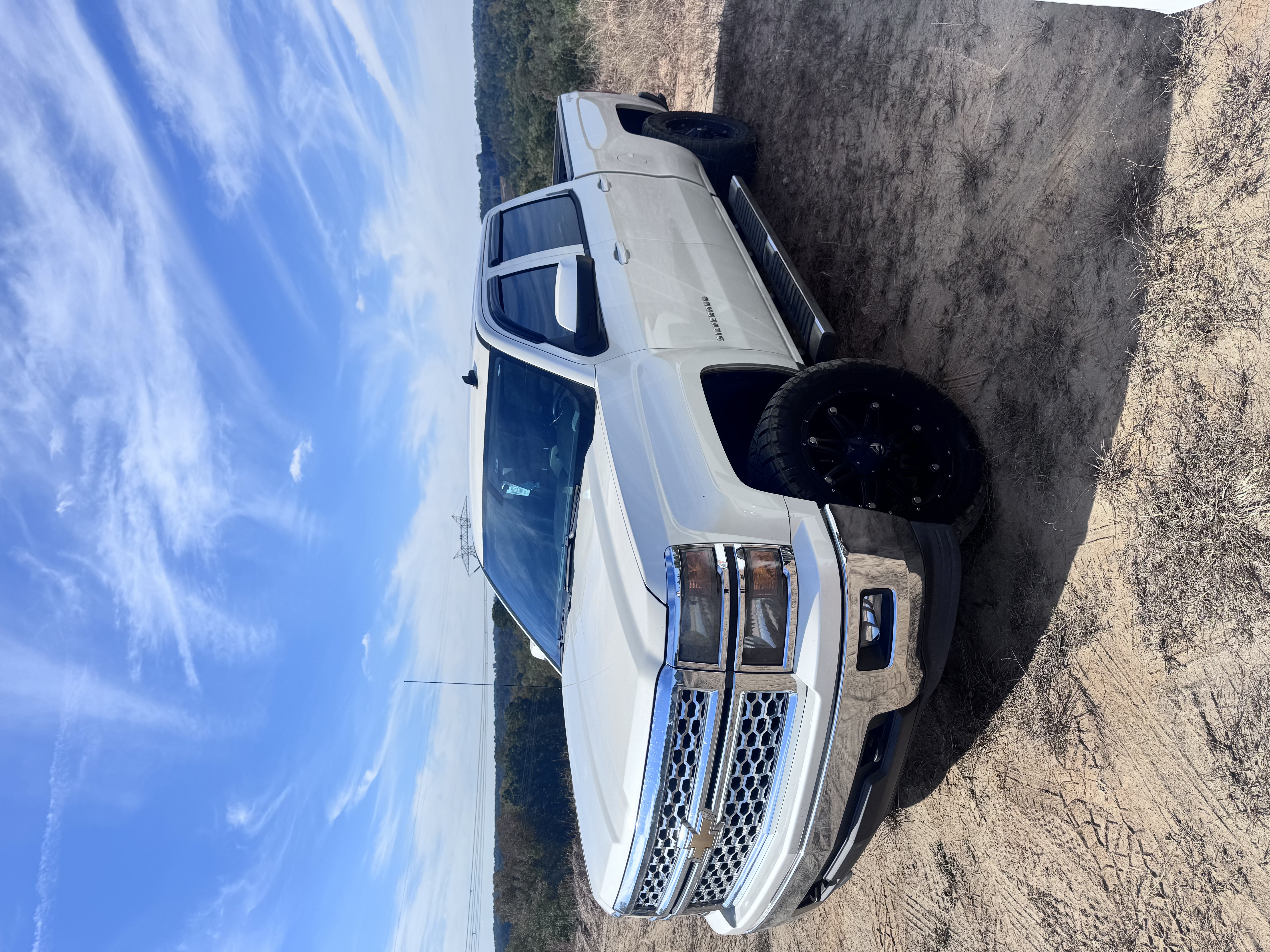 Used 2014 Chevrolet Silverado 1500 LT w/ LT Convenience Package AWD/4WD image 9
