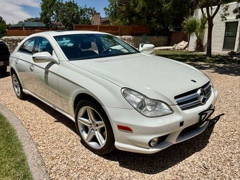 Used 2009 Mercedes-Benz CLS 550 image 4