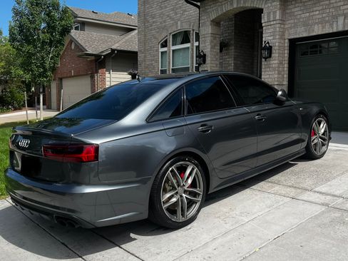 Used 2017 Audi S6 Premium Plus w/ S6 Sport Package AWD/4WD image 4