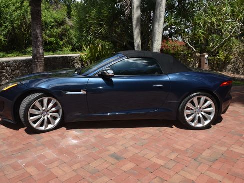 Used 2014 Jaguar F-TYPE S image 15