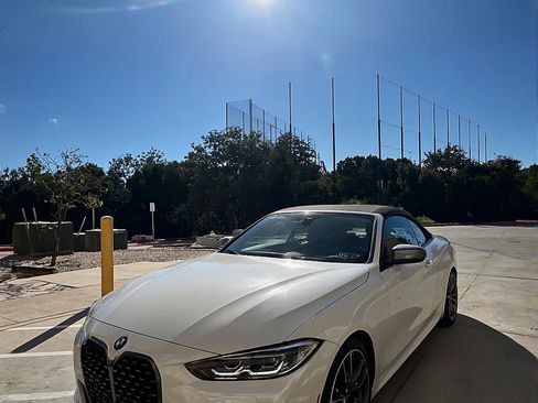 Used 2021 BMW M440i Convertible w/ Premium Package image 1