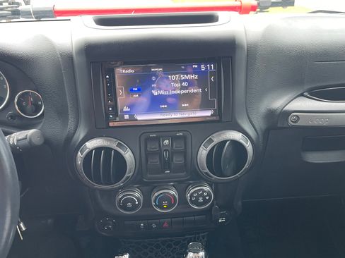 Used 2017 Jeep Wrangler Unlimited Sport w/ Quick Order Package 24S image 14