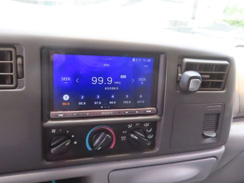 Used 2003 Ford F350 XL RWD image 10