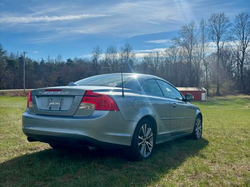 Used 2011 Volvo C70 T5 image 14