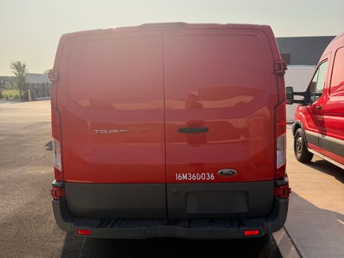 Used 2016 Ford Transit 150 130 Low Roof RWD image 4