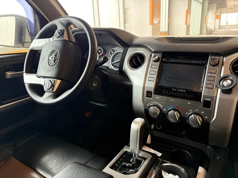 Used 2014 Toyota Tundra SR5 w/ SR5 Upgrade Package image 8