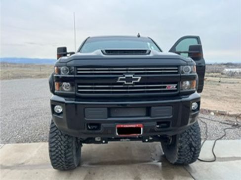 Used 2018 Chevrolet Silverado 2500 LTZ w/ Duramax Plus Package AWD/4WD image 4
