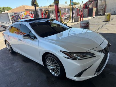Used 2019 Lexus ES 350 w/ Accessory Package