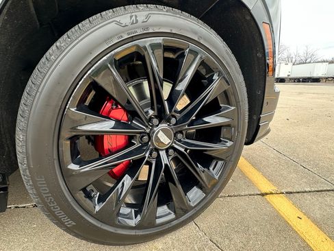 Used 2026 Cadillac Escalade V w/ LPO, ONYX Package image 15