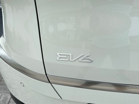 Used 2023 Kia EV6 Wind w/ Wind Technology Package RWD image 9