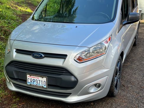 Used 2018 Ford Transit Connect XLT FWD image 1