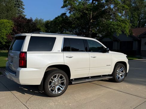 Used 2016 Chevrolet Tahoe LTZ AWD/4WD image 2