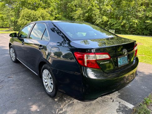 Used 2014 Toyota Camry LE FWD image 6