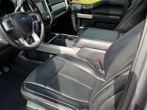 Used 2021 Ford F250 Lariat w/ Lariat Ultimate Package image 19