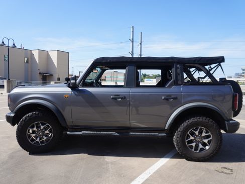 Used 2022 Ford Bronco Badlands AWD/4WD image 15